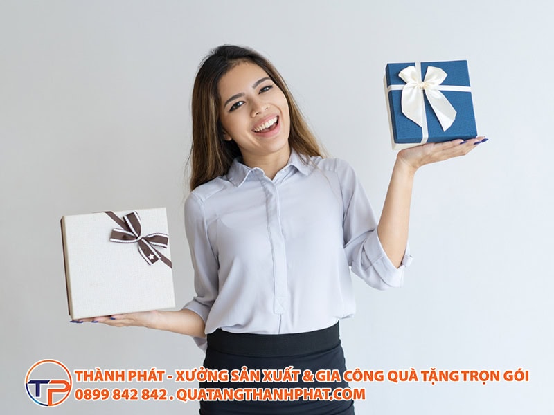 20+ Mẫu Quà Tặng Doanh Nghiệp Cho Người Nước Ngoài Âu, Mỹ, Nhật, Hàn Đẳng Cấp &Amp; Tinh Tế 17 Tang qua gi cho nguoi nuoc ngoai