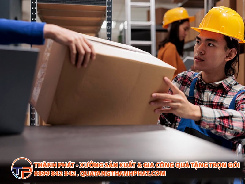 Cẩm Nang Bảo Quản Quà Tặng Doanh Nghiệp Trước Khi Trao Tay Khách Hàng 13 Bao quan qua tang truoc khi den tay khach hang