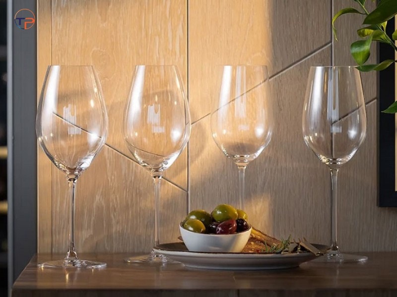 Top 5 Kiểu Ly Tặng Đối Tác Khách Hàng Sang Trọng, Độc Đáo 20 Bo ly ruou vang 1