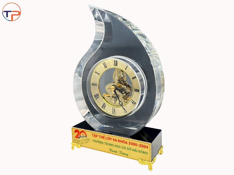 Đồng Hồ Để Bàn In Logo Quà Tặng: Đặc Điểm, Ứng Dụng, Mẫu &Amp; Báo Giá 15 Dong ho de ban pha le khac 3d