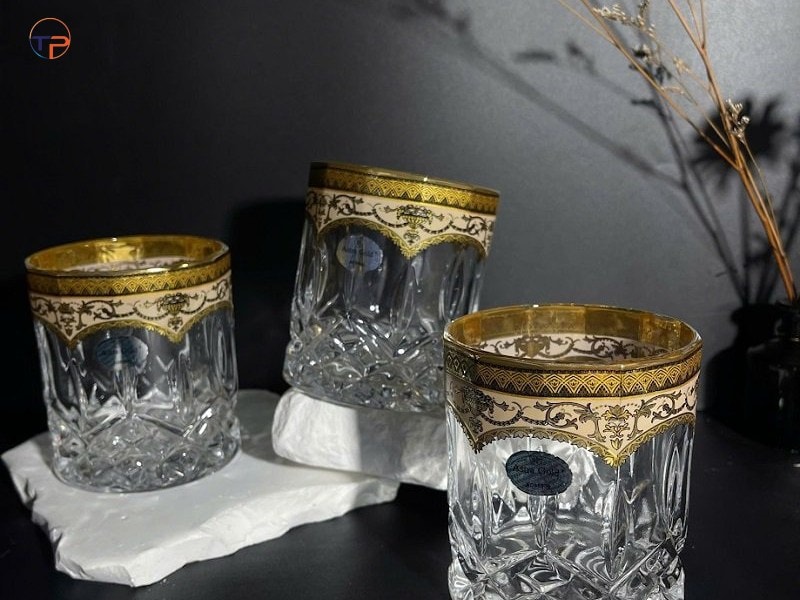 Top 5 Kiểu Ly Tặng Đối Tác Khách Hàng Sang Trọng, Độc Đáo 32 Ly pha le ma vang 3