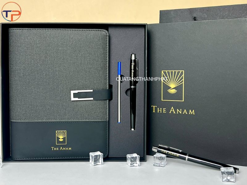 Top 9+ Quà Tặng Sinh Nhật Cho Nhân Viên Ý Nghĩa, Thiết Thực 22 So tay da kem but ky