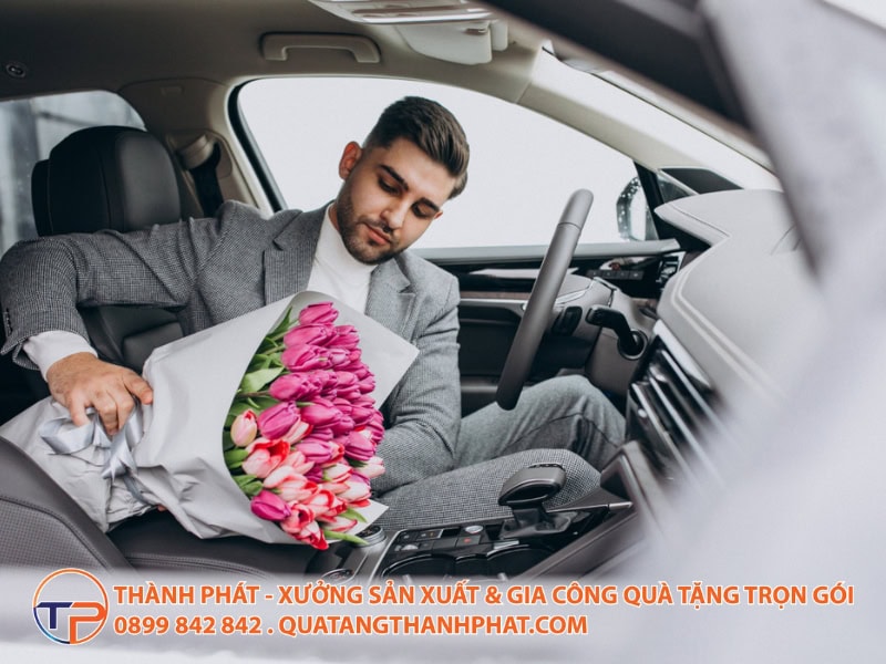 Khám Phá Bộ Quà Giao Xe Vip Được Các Hãng Xe Sang Ưa Chuộng 17 Hoa tuoi cao cap