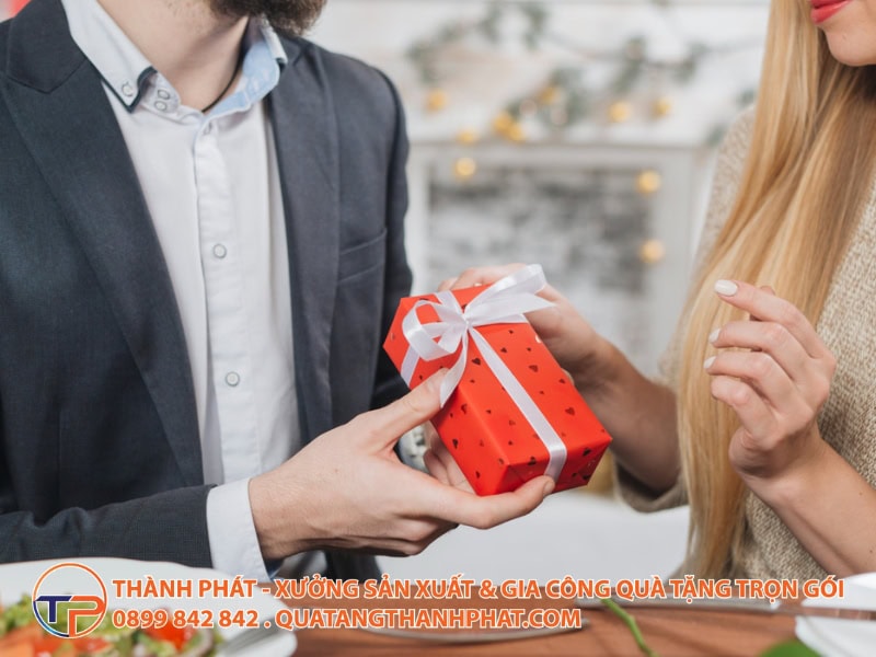 5 Tiêu Chí Chọn Quà Tặng Thiết Thực Cho Công Nhân Và Nhân Viên Ca Đêm 16 Nhung tieu chi khi chon qua cho nhan vien lam ca dem