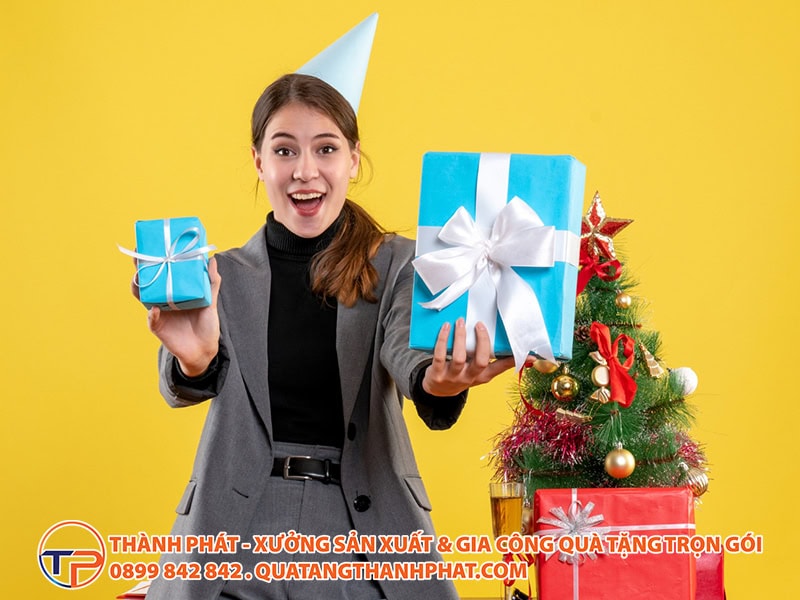 Cẩm Nang Chọn Quà Đỉnh Cao Cho Người Hướng Nội Và Hướng Ngoại 22 Qua tang cho nguoi huong ngoai