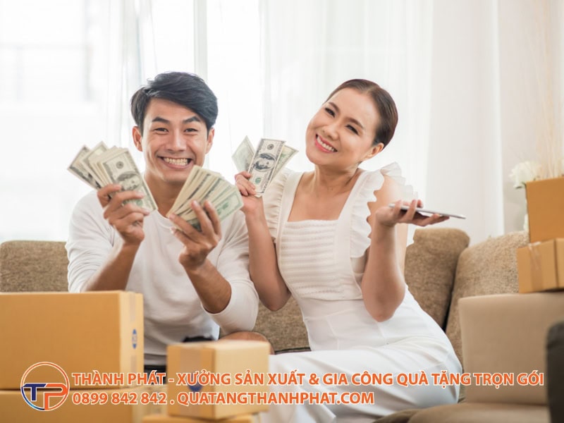 Quà Tặng Cổ Đông Trong Đại Hội Đồng Cổ Đông: Sang Trọng Và Thiết Thực 17 Qua tang tien mat