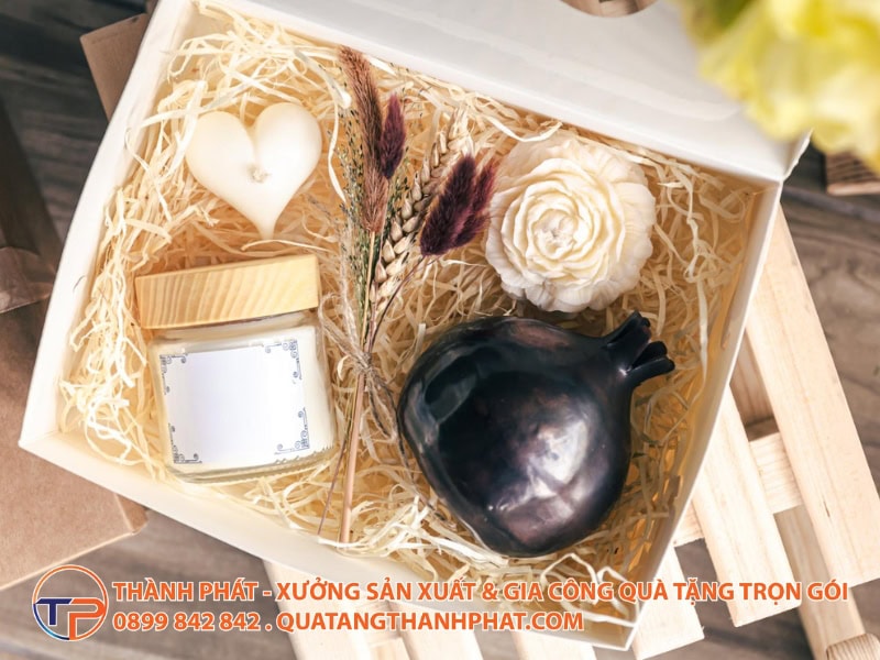 Bí Quyết Chọn Quà Tặng Cho Đối Tác Đạo Hồi Và Đạo Hindu Đúng Văn Hóa, Đúng Nghi Lễ 25 Set qua nen thom va tinh dau