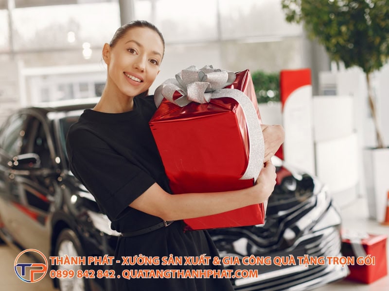 Khám Phá Bộ Quà Giao Xe Vip Được Các Hãng Xe Sang Ưa Chuộng 22 Y nghia cua bo qua giao