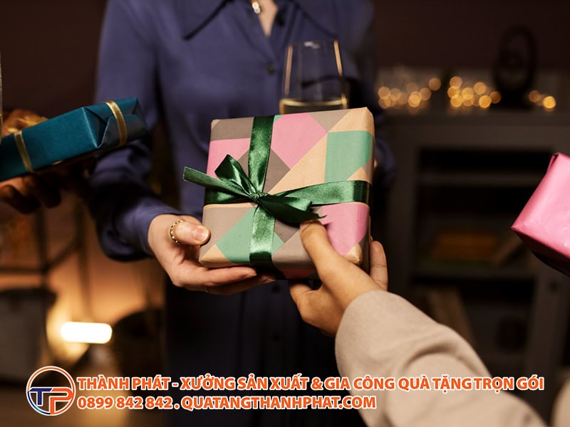 Quy Định Về Thuế Thu Nhập Cá Nhân (Tncn) Đối Với Quà Tặng Doanh Nghiệp Chi Tiết Nhất 14 Chi tiet thue tncn qua tang doanh nghiep