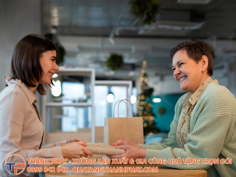 Xây Dựng Chương Trình Khách Hàng Thân Thiết Bằng Quà Tặng Tối Ưu Ngân Sách 18 Nhung sai lam can tranh khi van hanh chuong trinh qua tang khach hang
