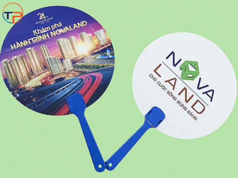 Gợi Ý Các Mẫu Quạt Nhựa Cầm Tay Quảng Cáo Hot Trend Được Yêu Thích 15 Quat nhua hinh tron truyen thong