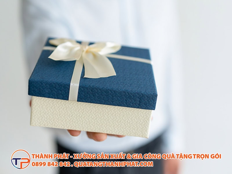 Quy Định Về Thuế Thu Nhập Cá Nhân (Tncn) Đối Với Quà Tặng Doanh Nghiệp Chi Tiết Nhất 11 Quy dinh thue tncn nganh qua tang