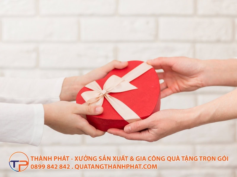 15+ Mẫu Quà Tặng Offboarding Nhân Viên Nghỉ Việc Độc Đáo, Ý Nghĩa 26 Tai sao doanh nghiep can chu trong tang qua xa stress cho nhan su 1