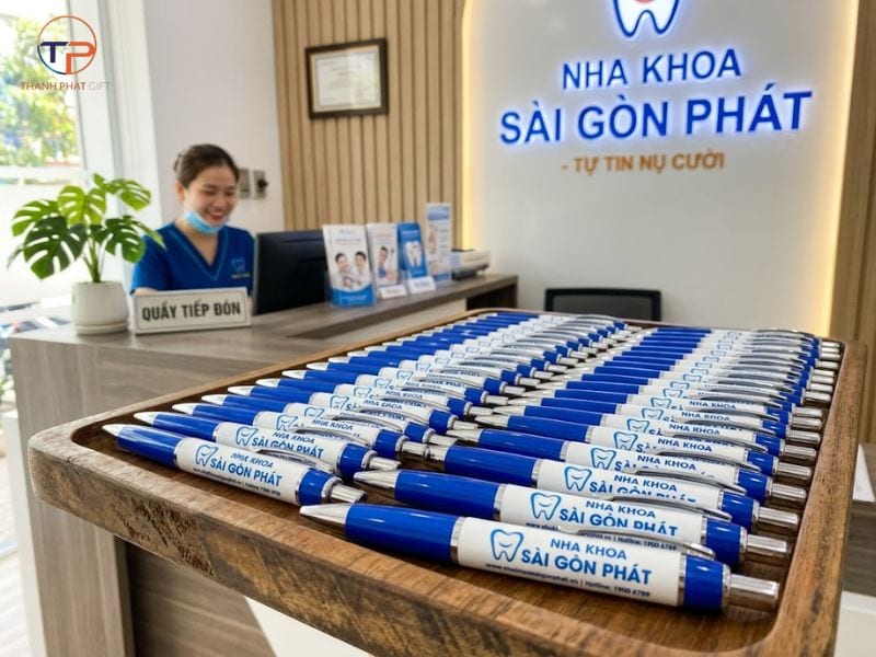 Quà Tặng Ngành Nha Khoa: Ý Nghĩa, Ứng Dụng &Amp; Top Mẫu 45 But bi in logo