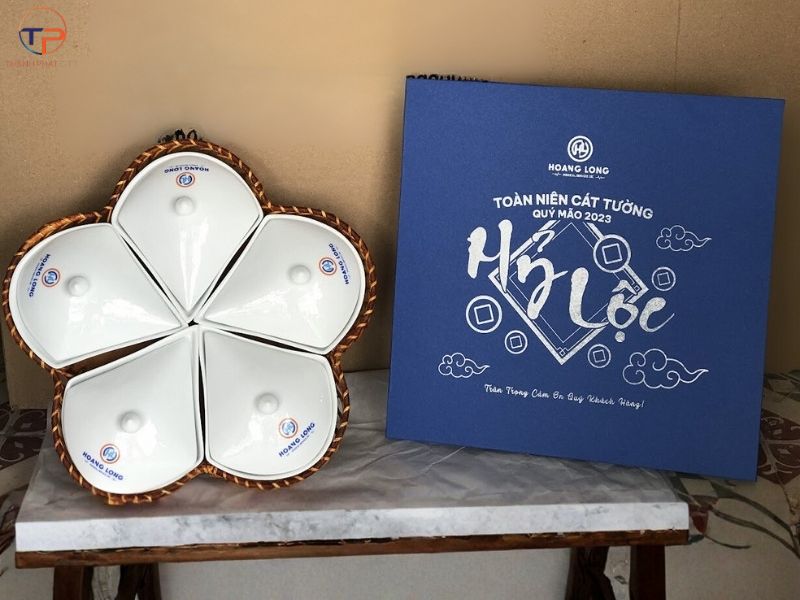 Khay Mứt Quà Tặng In Logo: Ý Nghĩa, Phân Loại Và Top Mẫu 22 Mau khay mut qua tang in logo 2