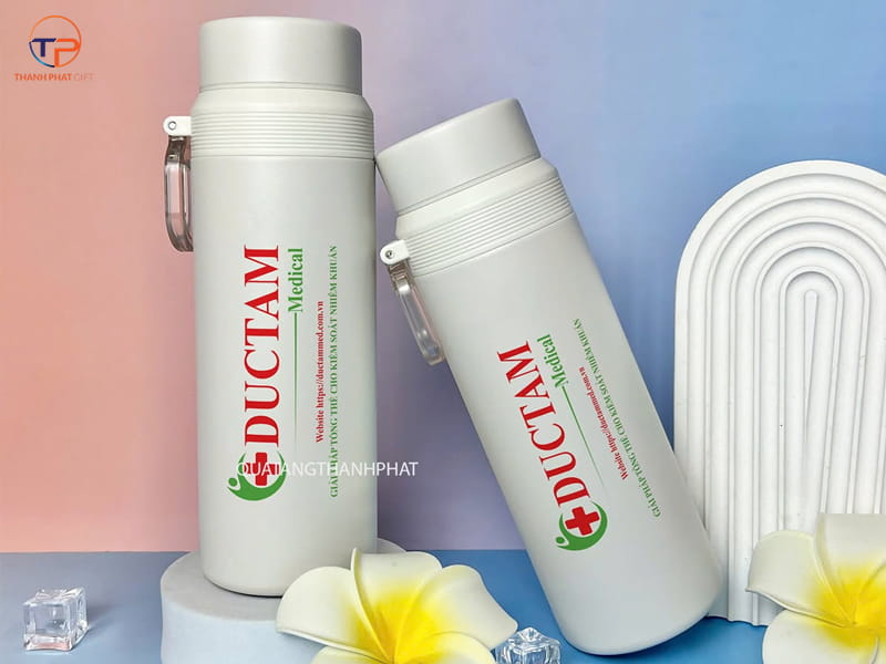5+ Mẫu Quà Tặng Doanh Nghiệp Sự Kiện Đẹp, Rẻ Và Ý Nghĩa 15 Binh giu nhiet in logo 1